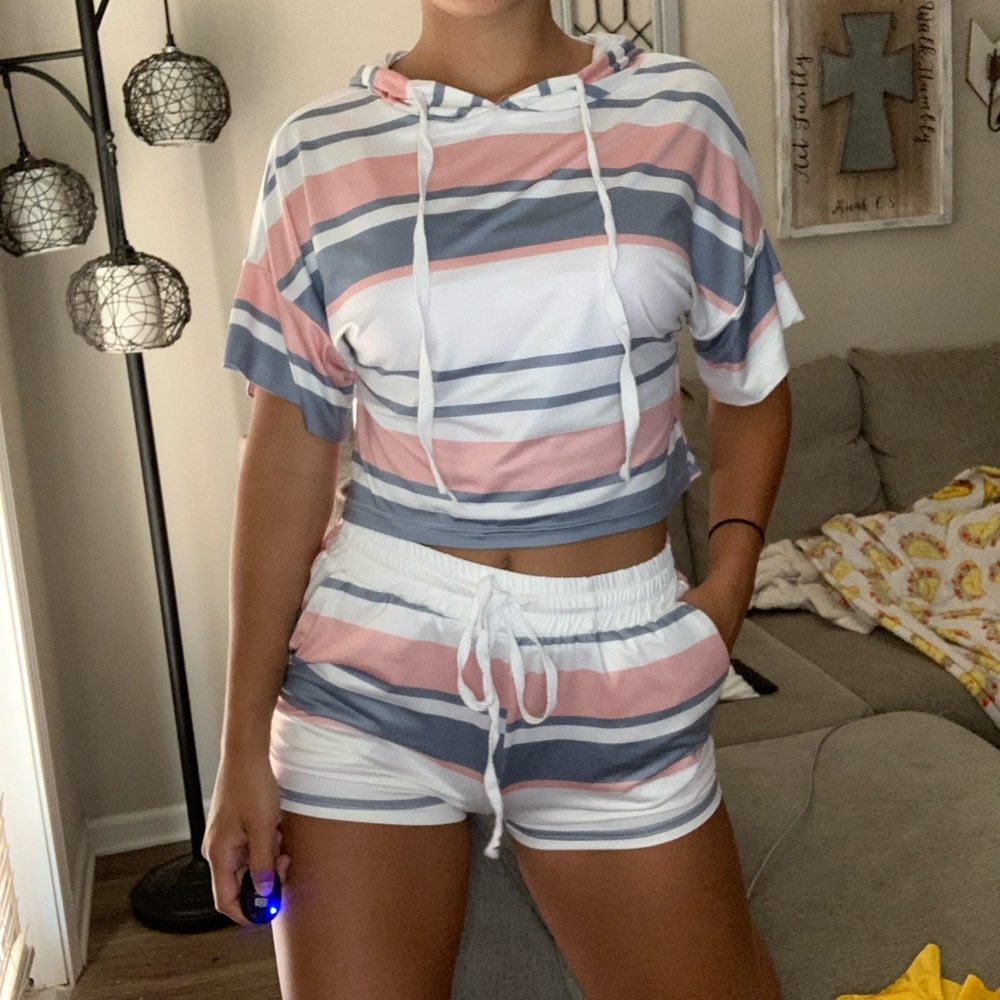 Striped set